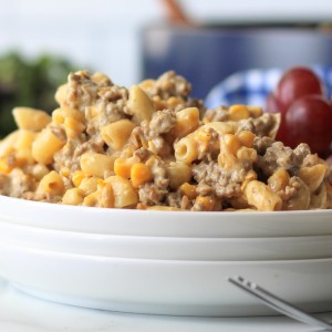 This Homemade Hamburger Helper is packed with the flavor we all know and love! Pasta and ground beef covered in a creamy, cheesy sauce.
