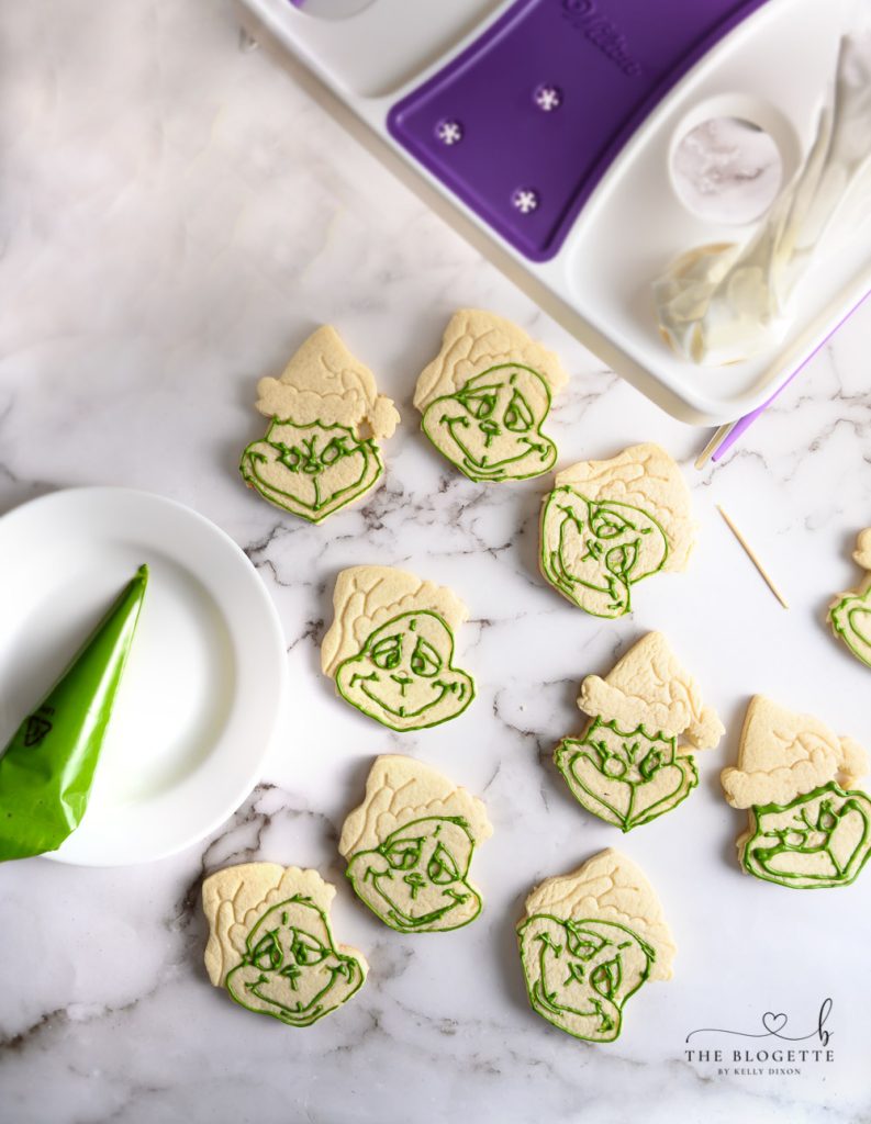 Decorating Grinch Cookies