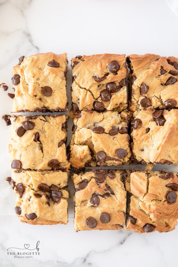 Lazy chocolate chip cookie bars recie
