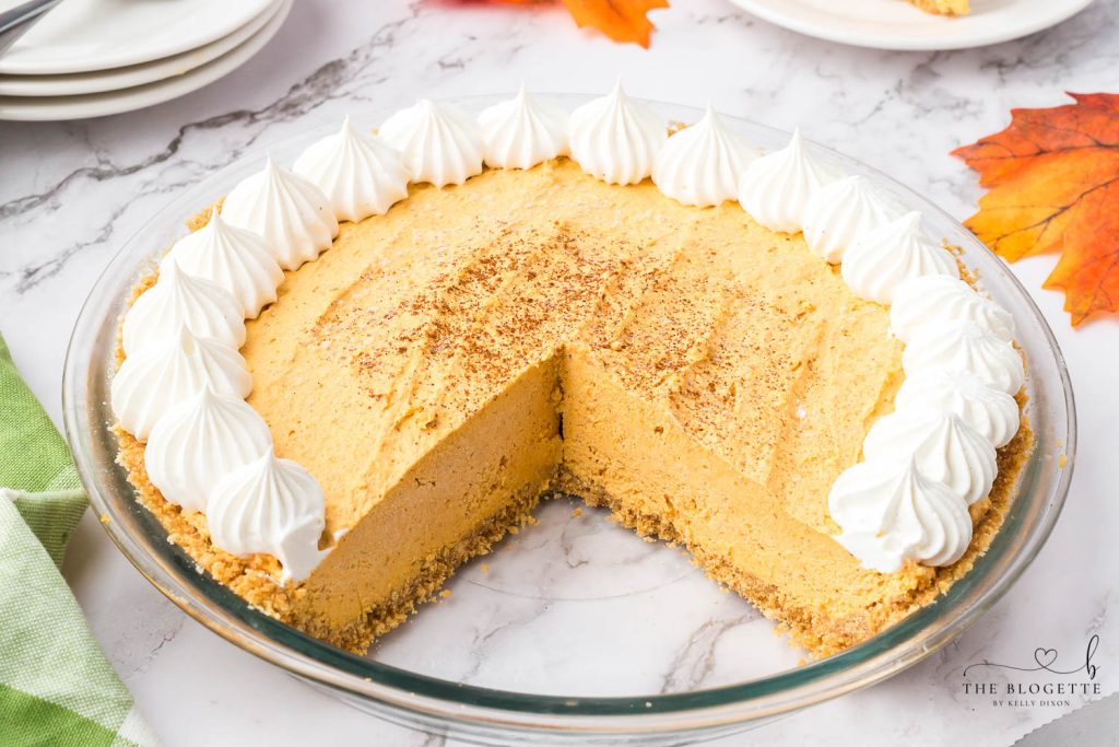 Pumpkin Fluff Pie is a pumpkin cream pie with a graham cracker crust. If you're craving a cold and creamy pumpkin spice treat, this one is for you!