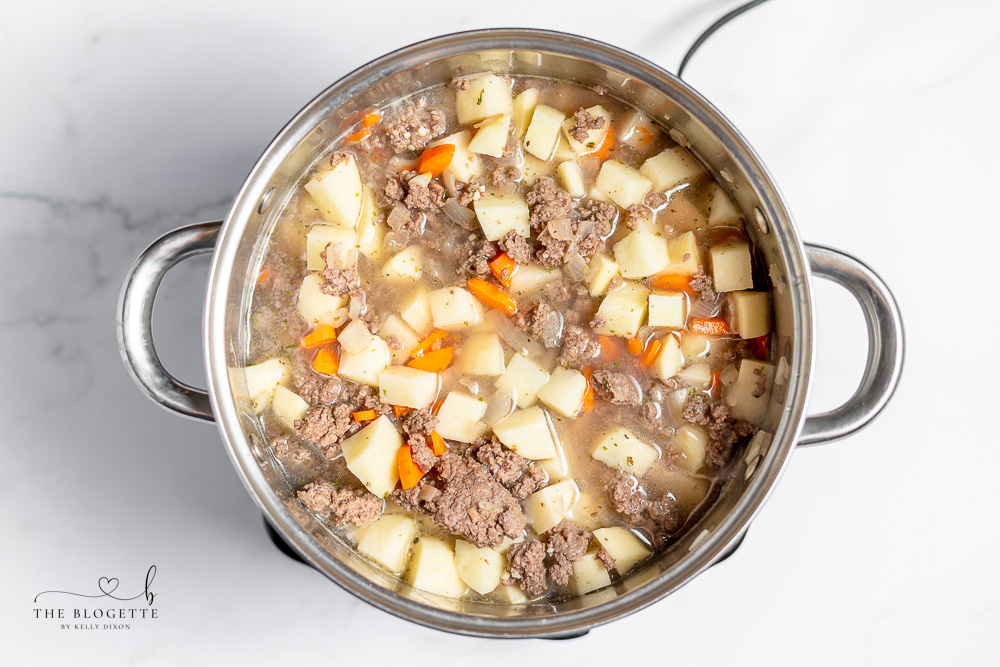 Meat and potatoes soup