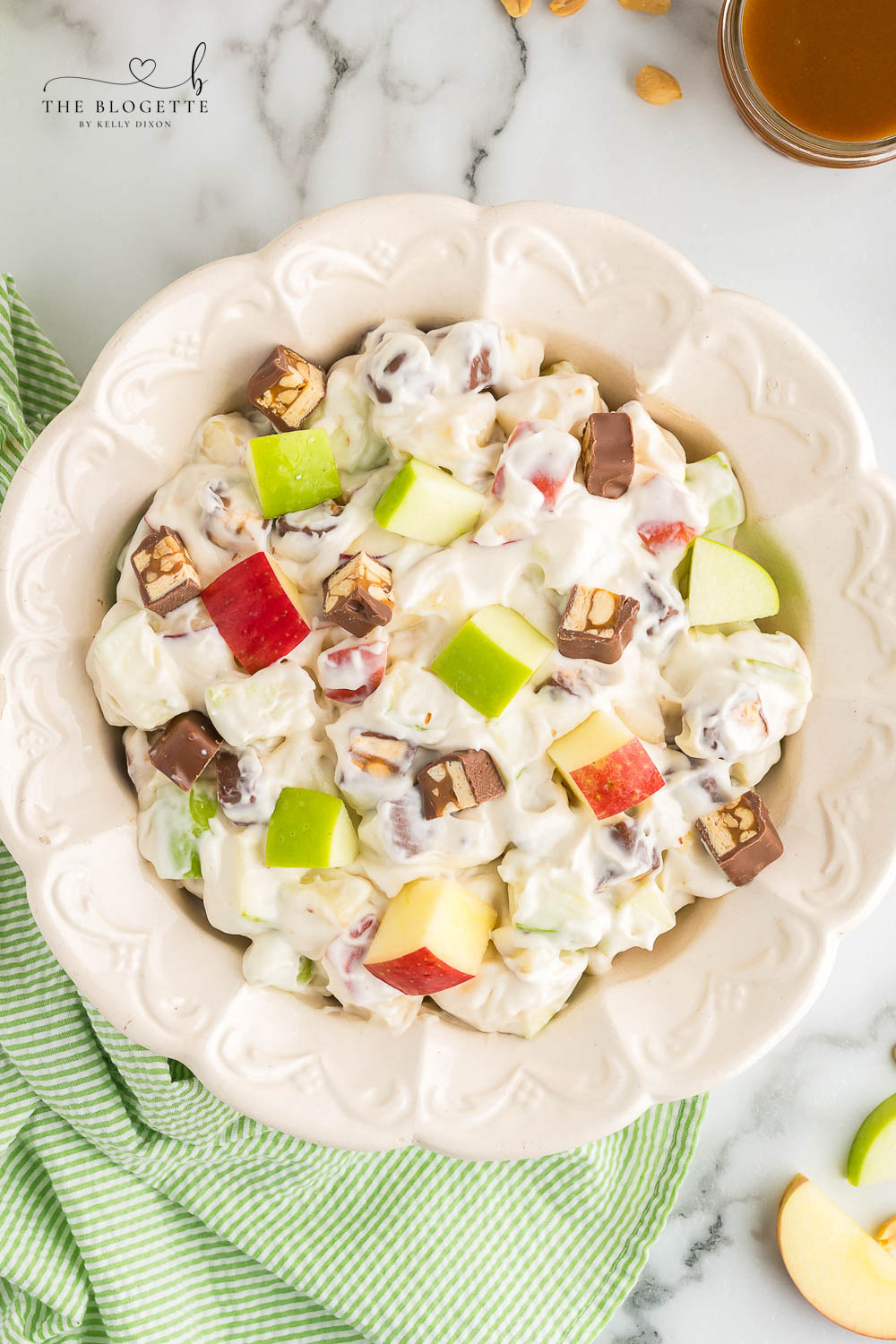 Apples and Snickers in white cream sauce