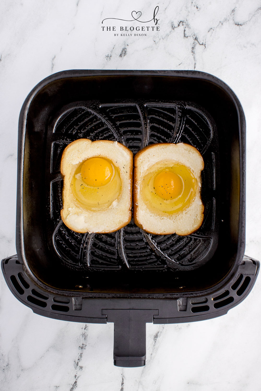 Air fryer eggs made inside bread