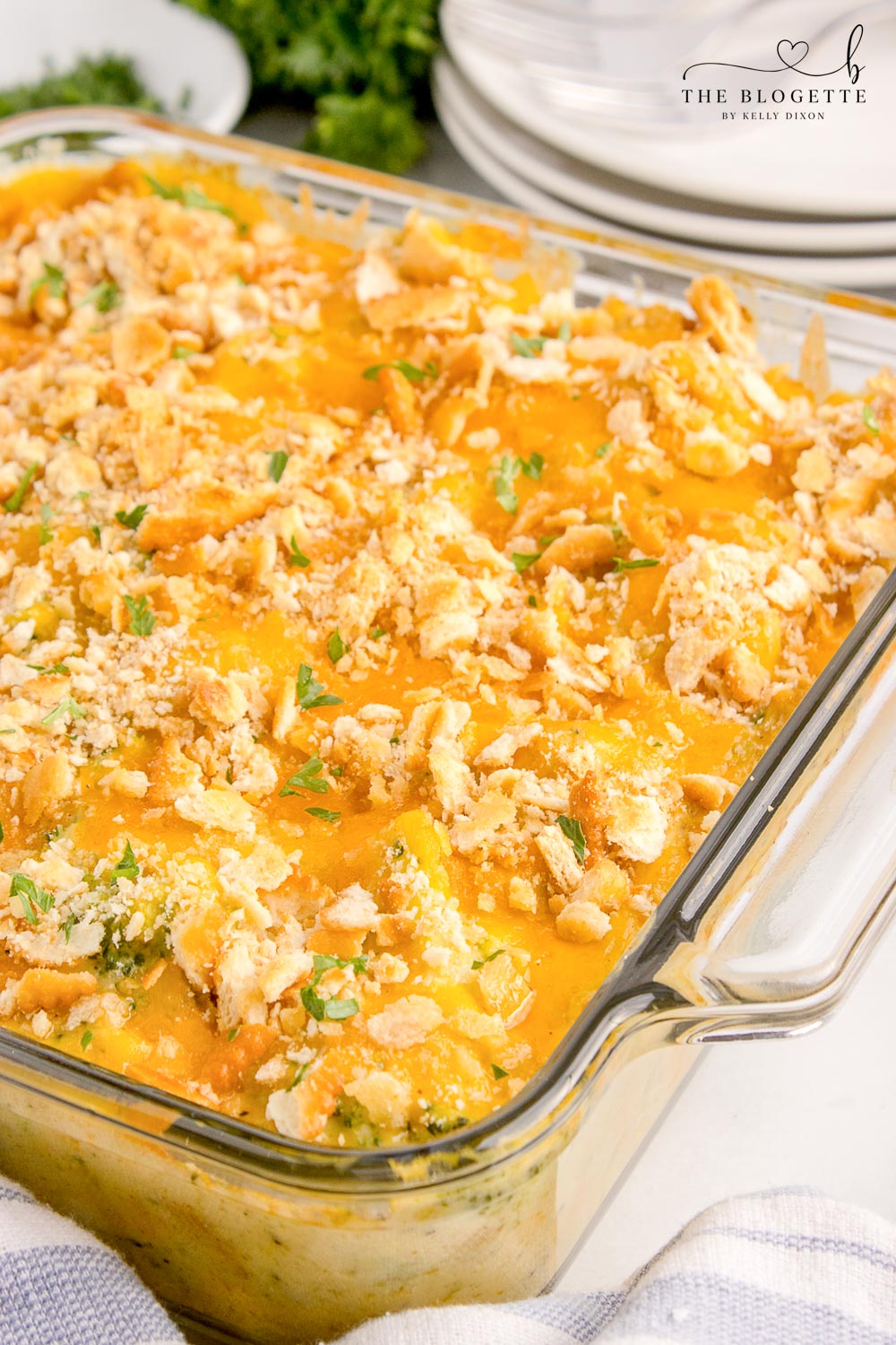 Chicken and broccoli casserole with cheese and butter crackers
