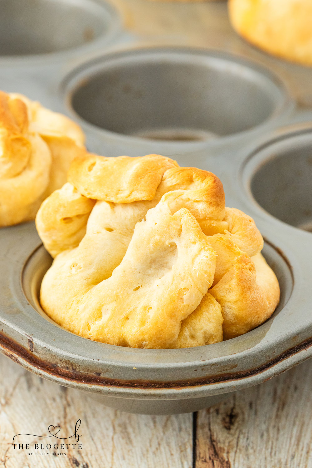 Buttery biscuit filled with chili cheese!