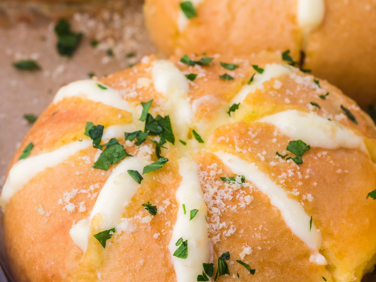 The BEST Korean Cream Cheese Garlic Bread - TikTok Recipe!