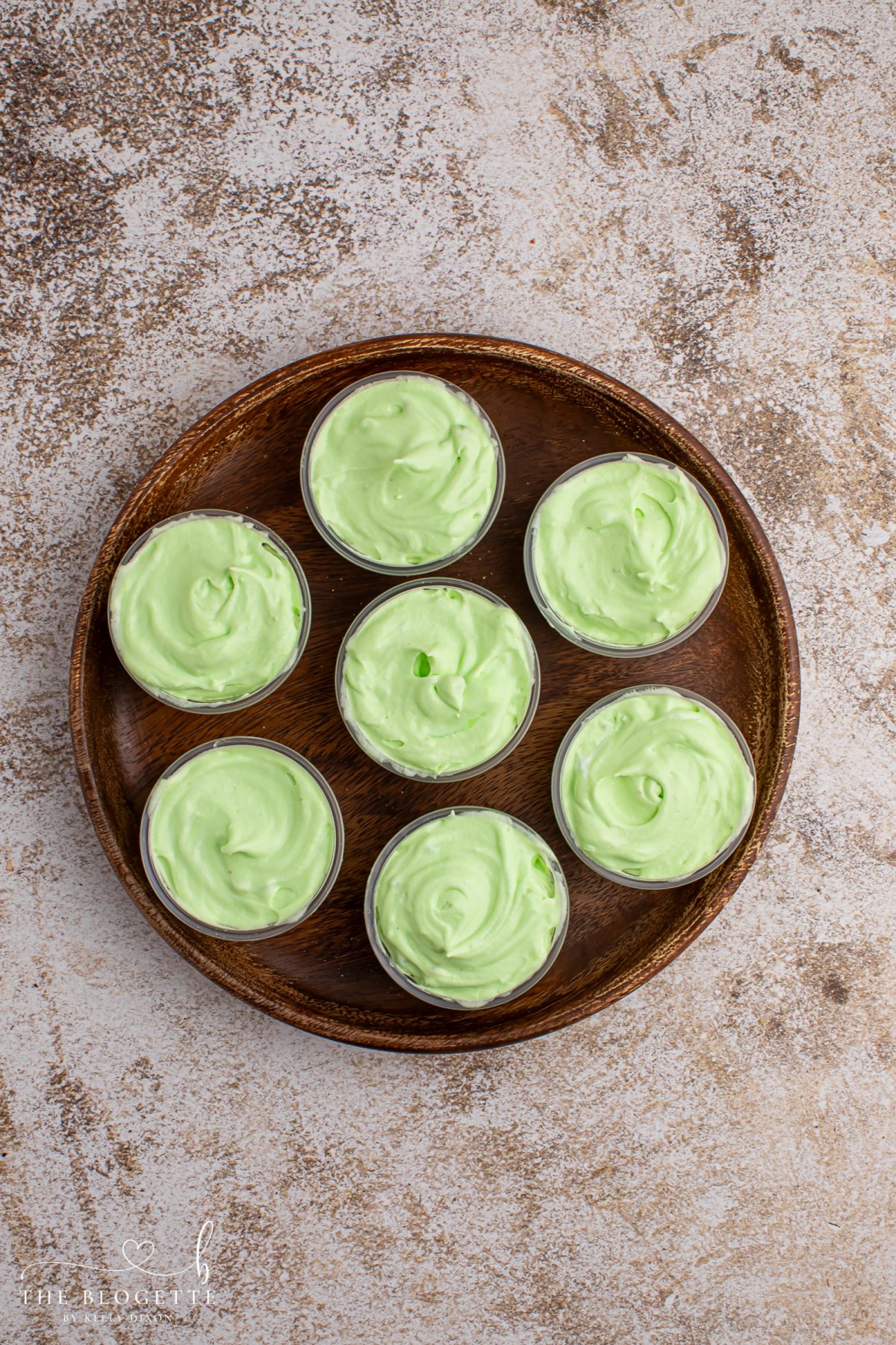 Add more pudding on top