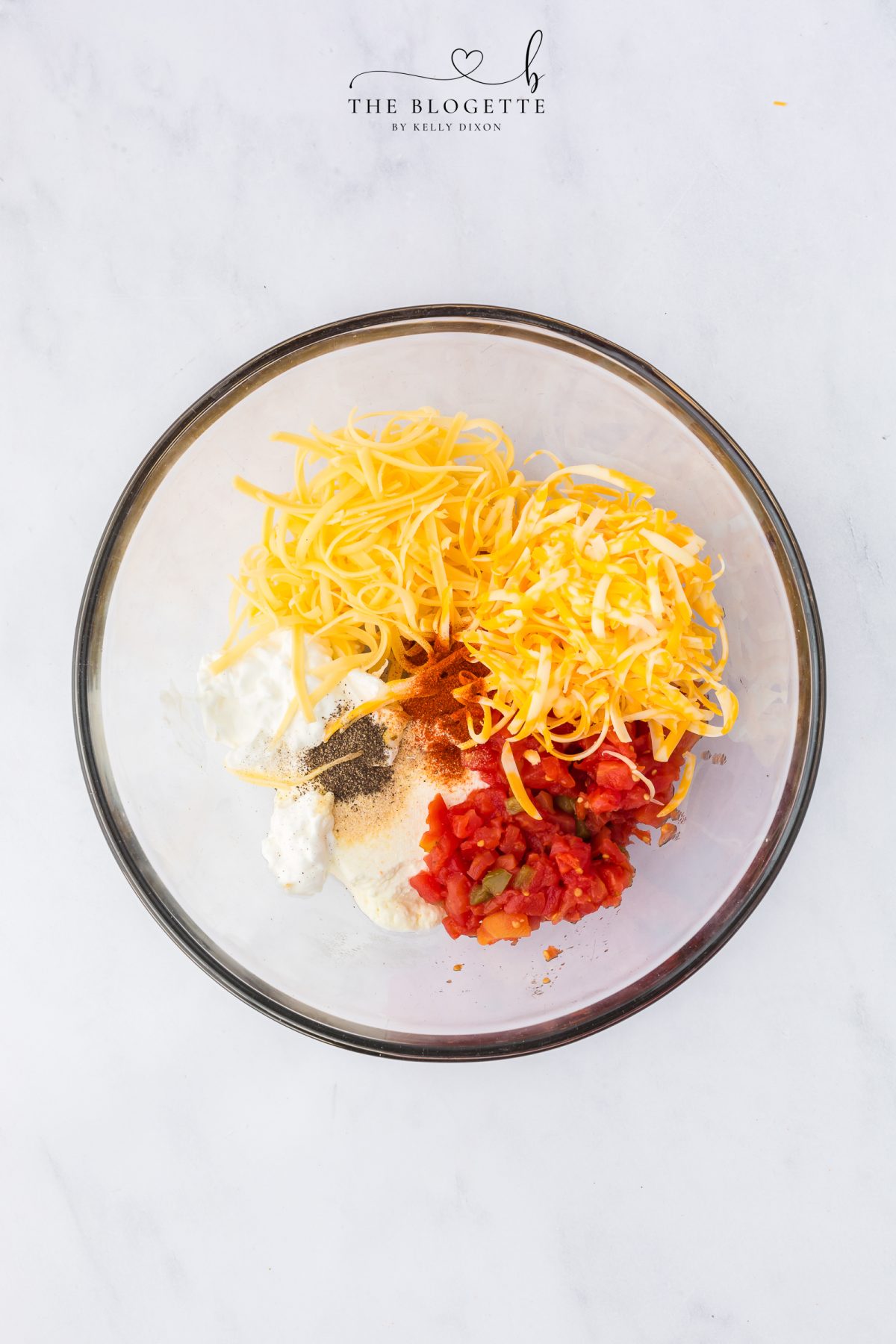 Prepare the base of the dip