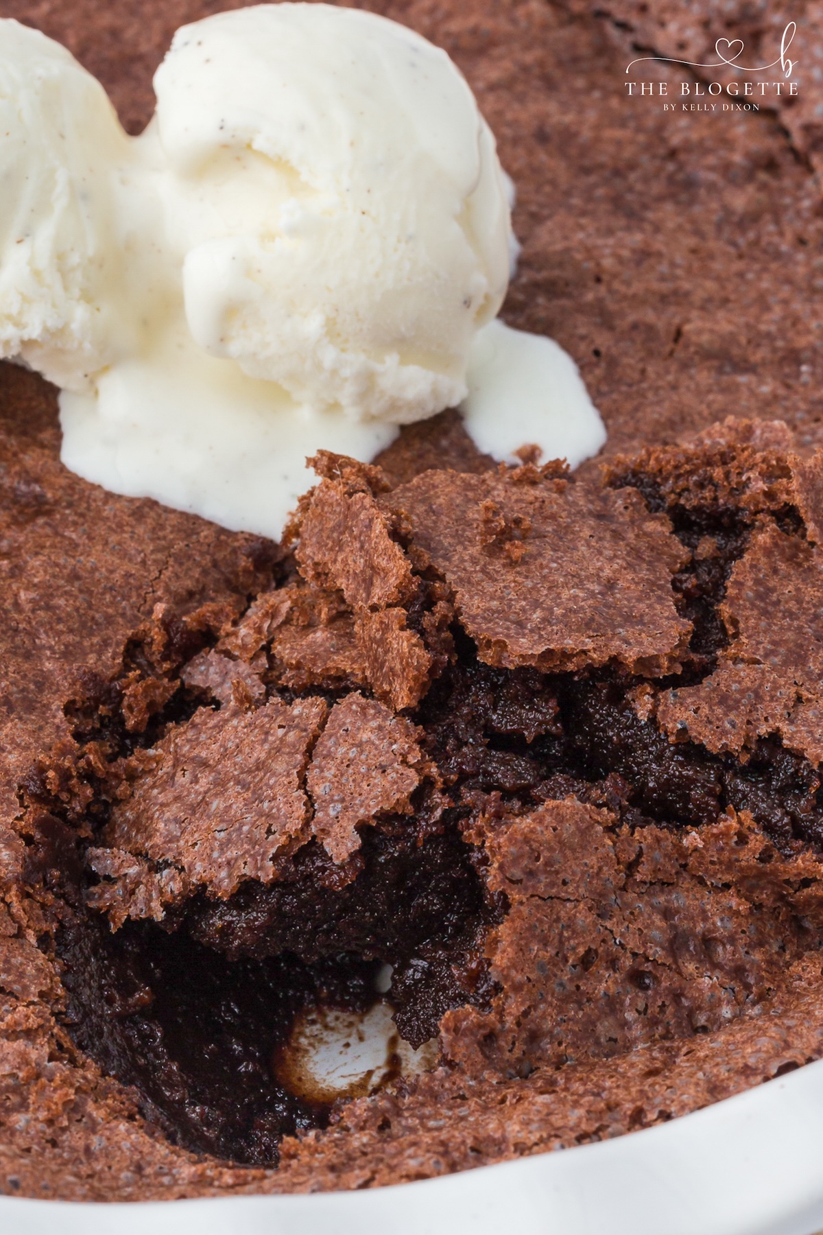 Viral Brownie Pudding With a Gooey Chocolate Center
