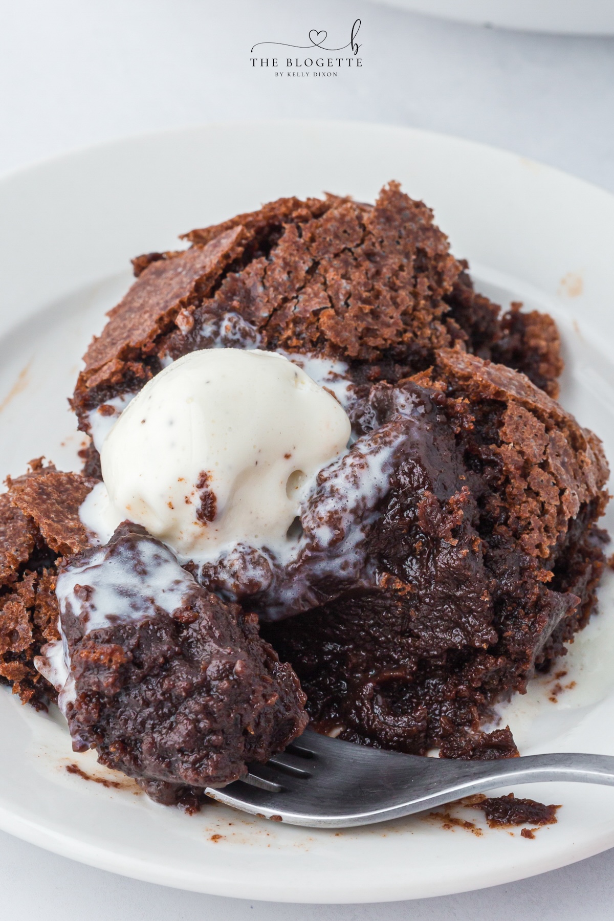 Viral Brownie Pudding With a Gooey Chocolate Center